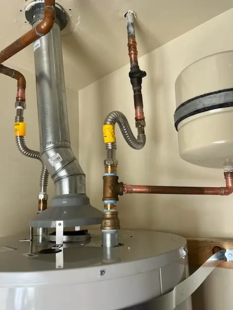 Water heater installation and plumbing repair in Poplar Point